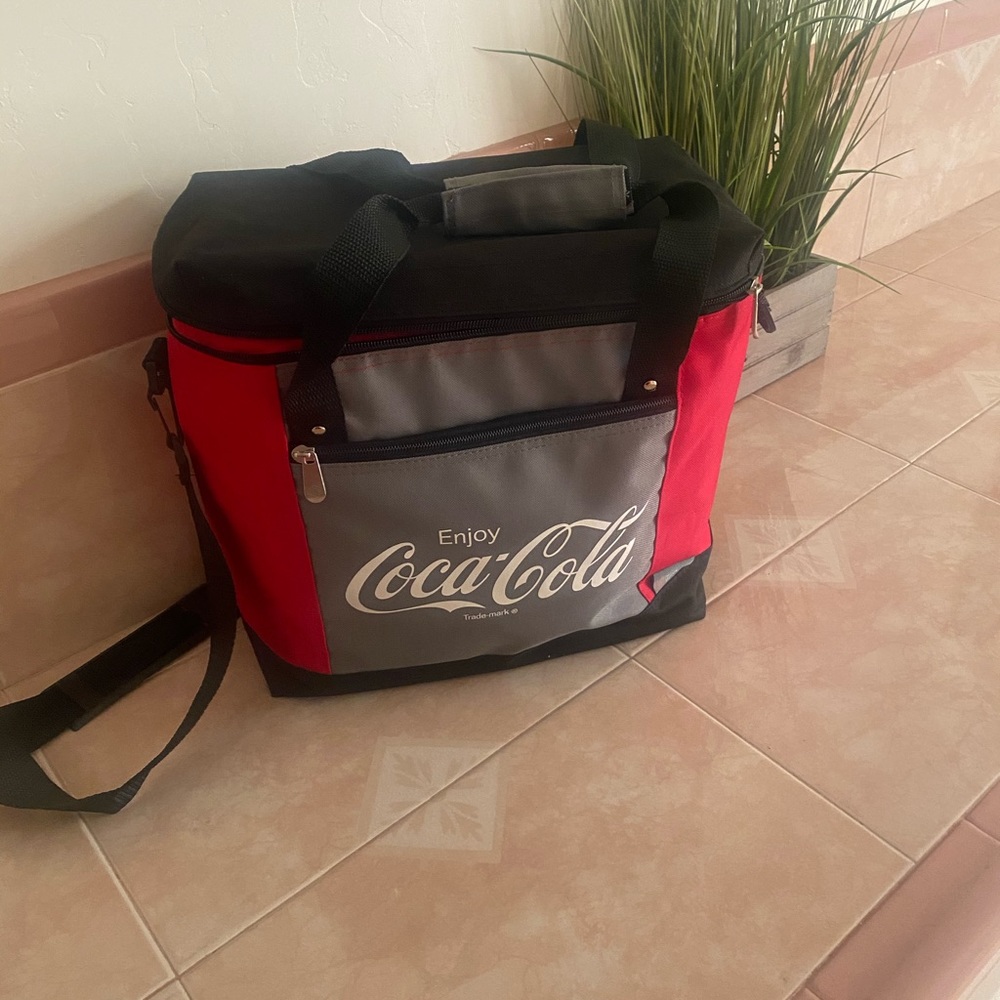 SOLD- Big Coca Cola lunch bag.